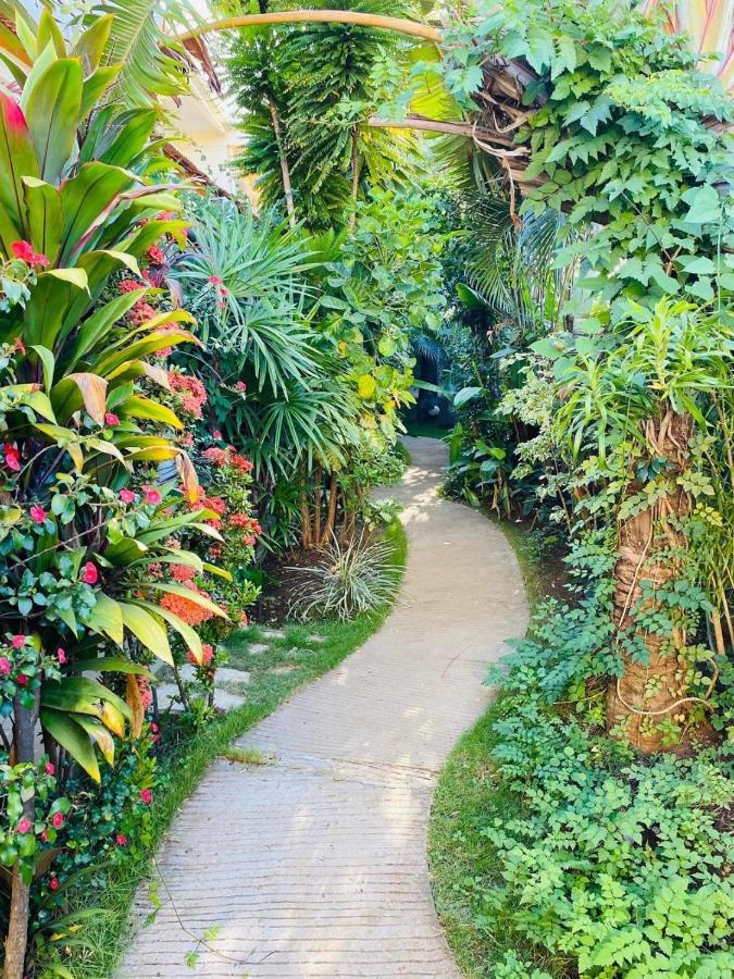 Le Jardin Exotique Hotel Antsiranana Ngoại thất bức ảnh